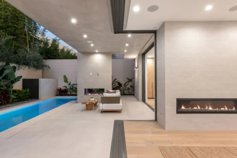 Vista Modern by Villoura