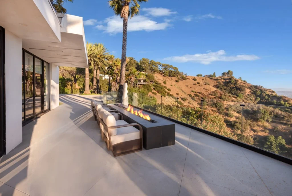 The Amalfi by Villoura - luxury villa rental in Los Angeles, photo 77
