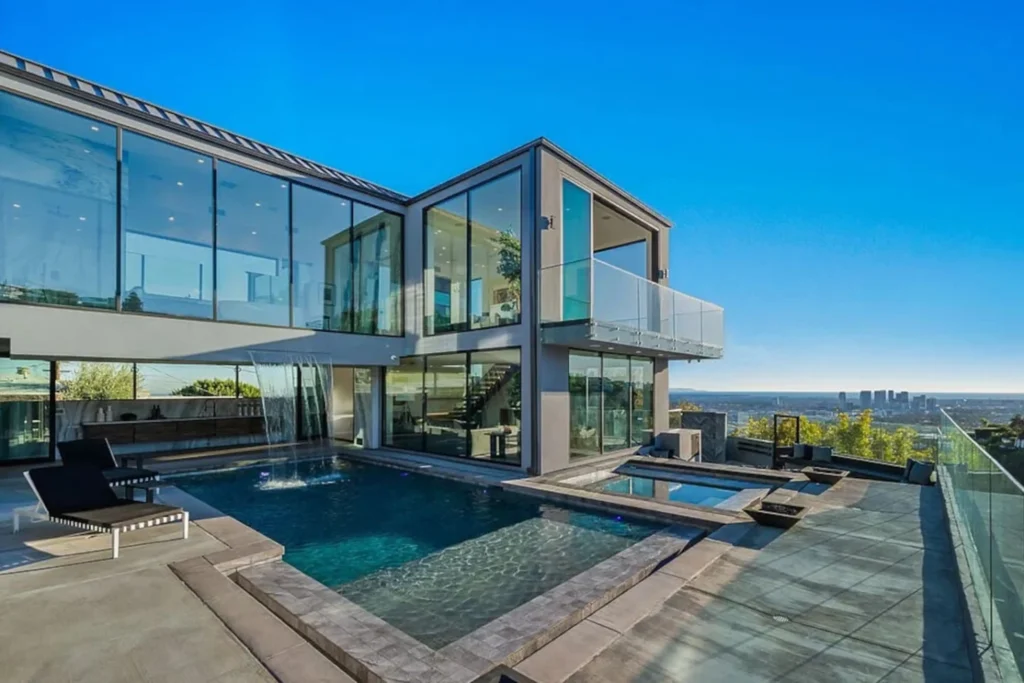 Ultra-Luxury Residences Designed for Privacy and Value in Los Angeles