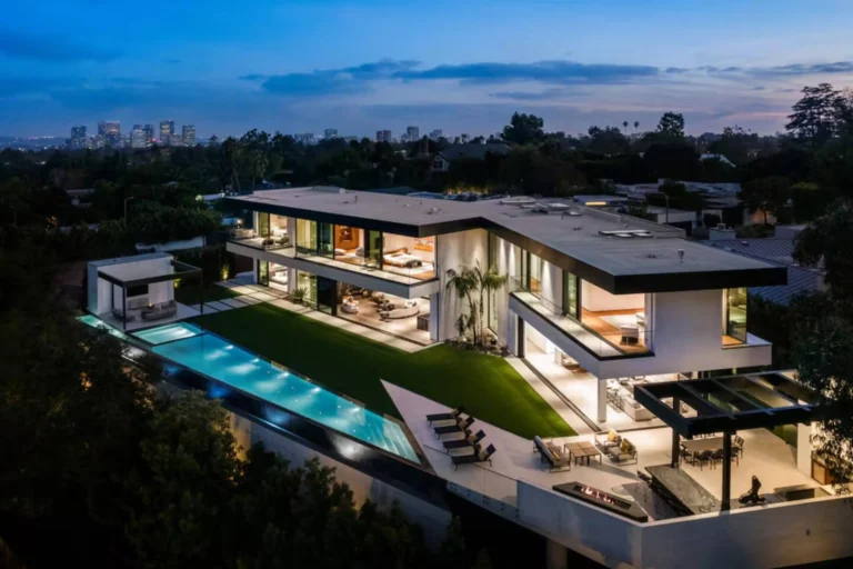 Villa Finite by Villoura