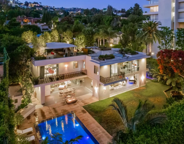 Royal Sierra Estate by Villoura