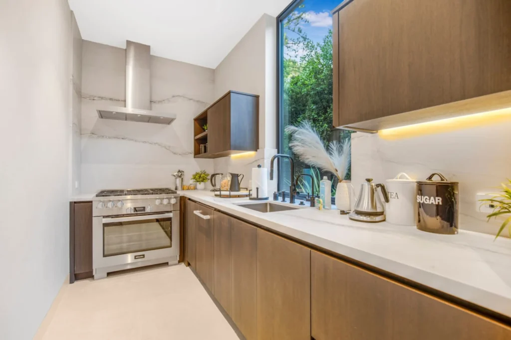 Hutton Reserve by Villoura - luxury villa rental in Beverly Hills, photo 2