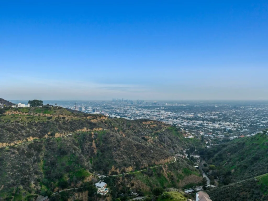 The Jupiter Escape by Villoura - luxury villa rental in Los Angeles, photo 60