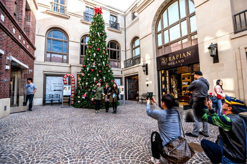 Festive Neighborhoods to Explore During Christmas