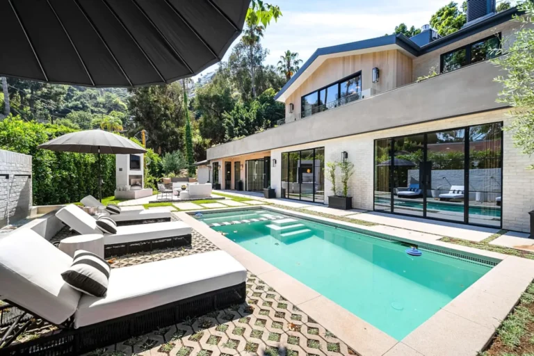 Hollywood hills conditional privacy