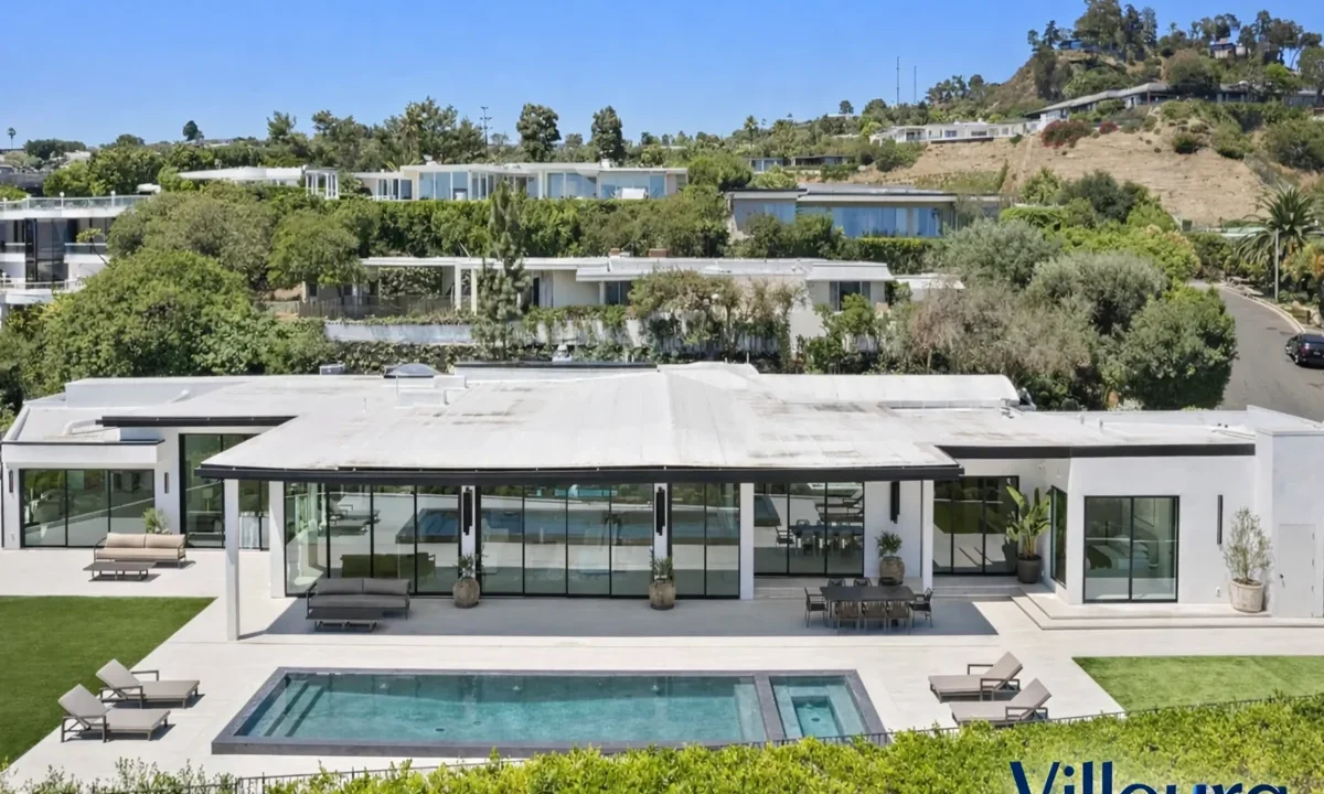 Monthly vs Short-Term Luxury Rentals