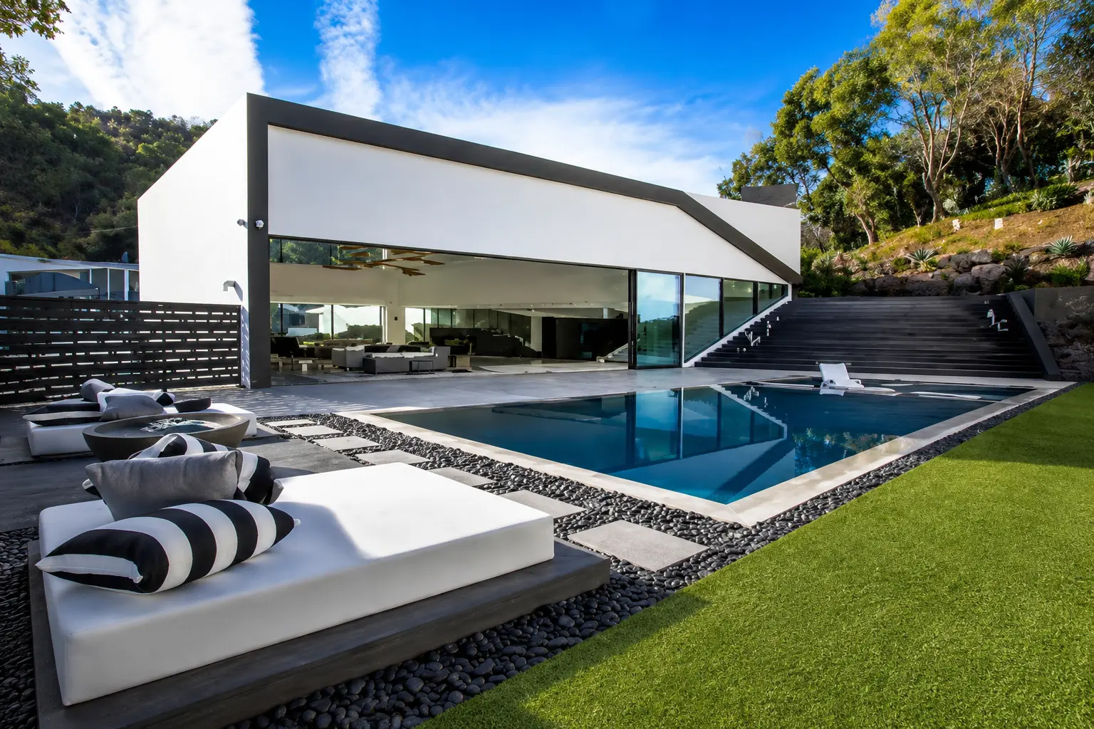 Short-Term Luxury Rentals in Los Angeles
