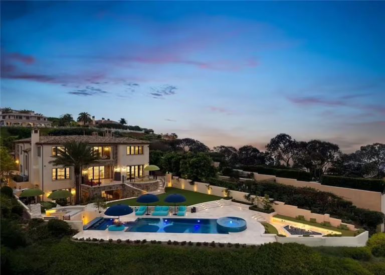 Pelican Crest Estate by Villoura