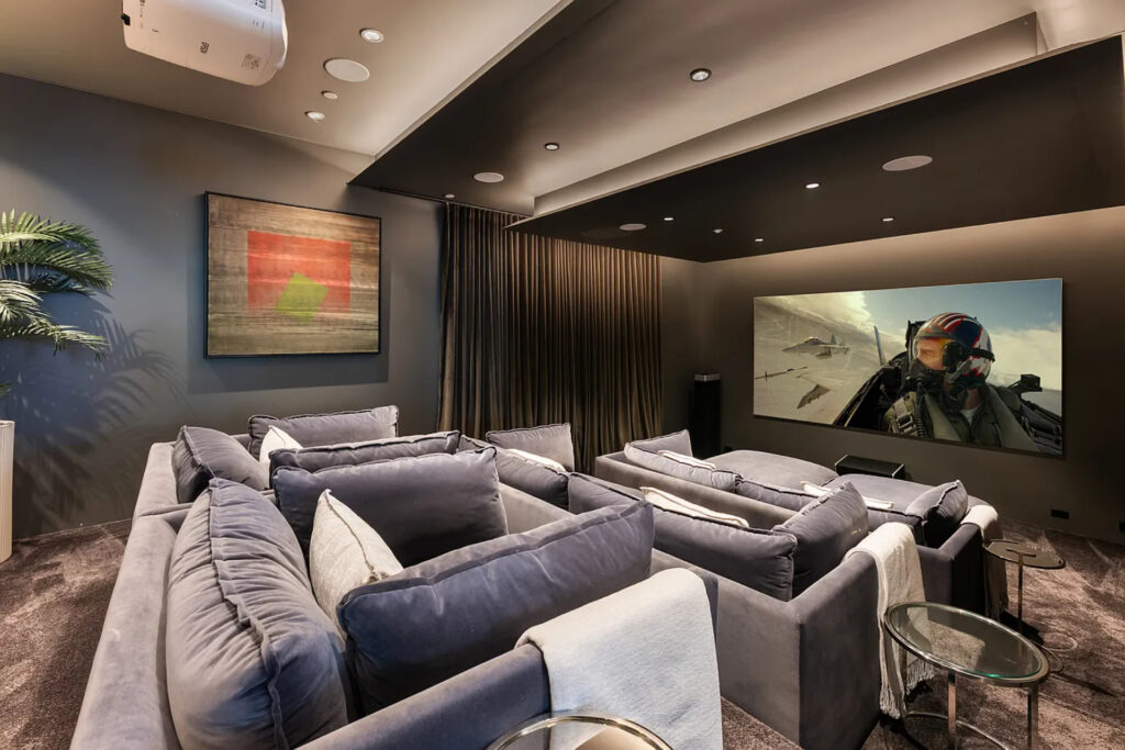 Blue Heights Luxury Villa - luxury villa rental in Beverly Hills, photo 20