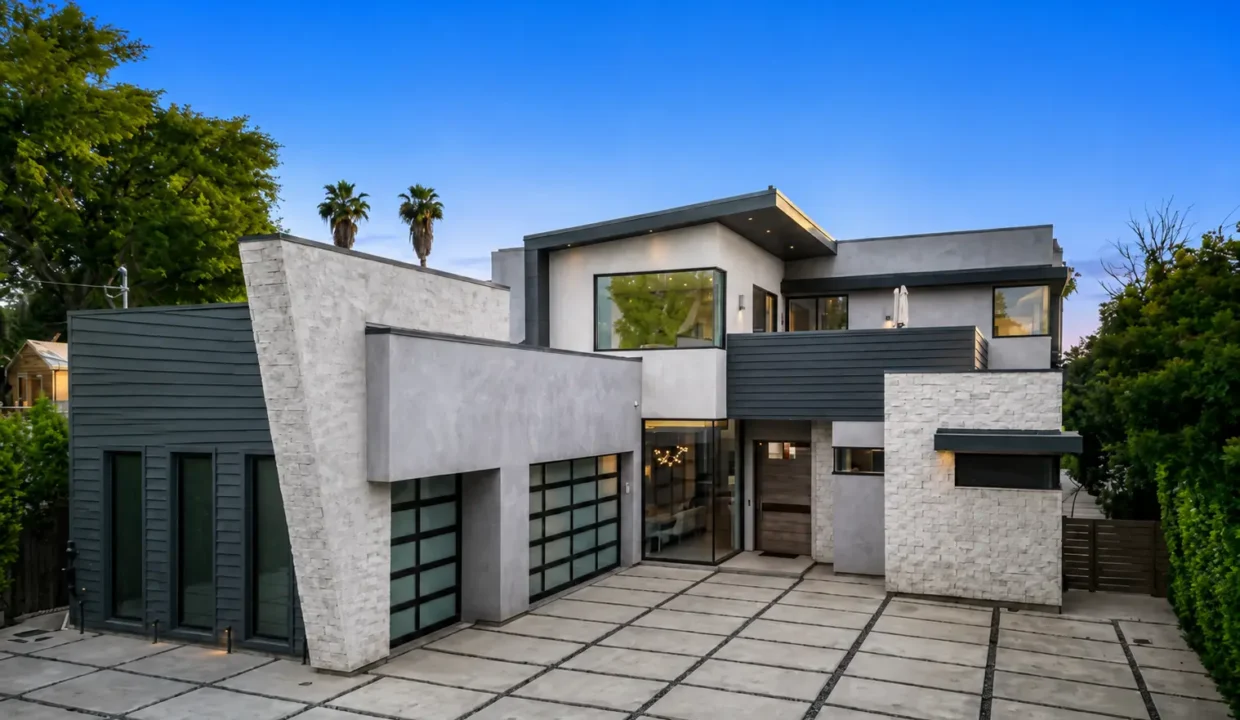 Luxury Villas Near SoFi Stadium