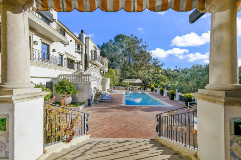 Villa Tuscany by Villoura
