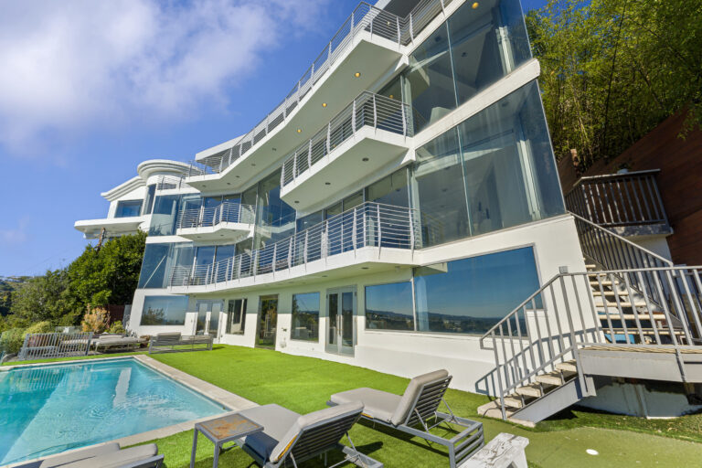 Skyline Retreat by Villoura