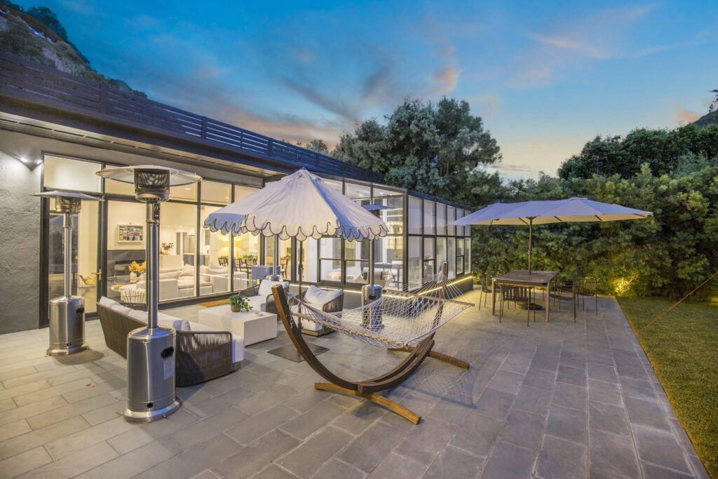 Franklin Hillside Villa - luxury villa rental in Beverly Hills, photo 37