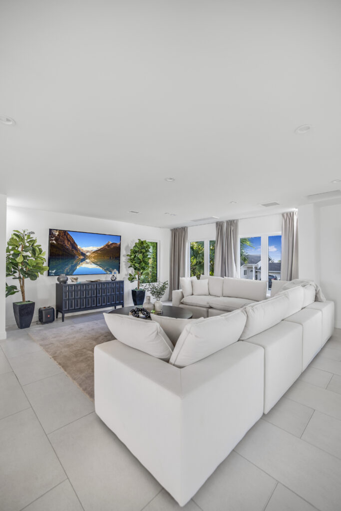 Mulholland Villa - luxury villa rental in Encino, Tarzana & Woodland Hills, photo 38