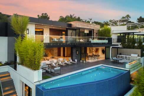 Pacific Manor