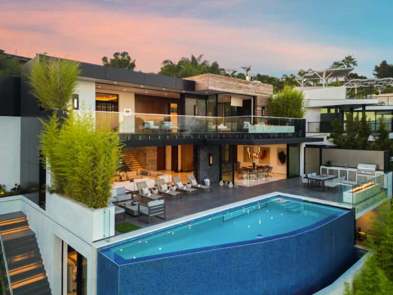 Pacific Manor