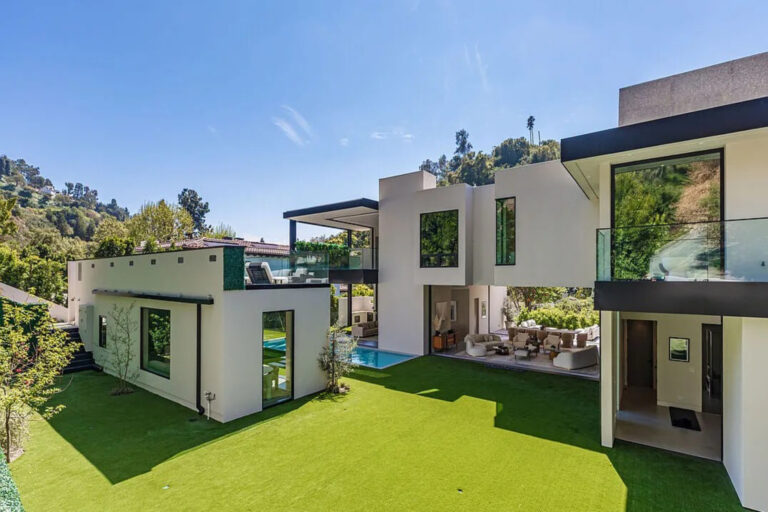 The Stone Canyon Villa