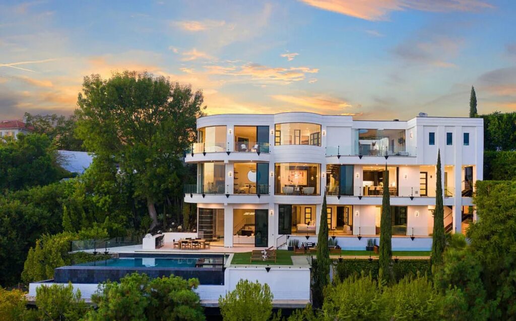 Ridgeline Sunset, luxury villa rental in Bel Air
