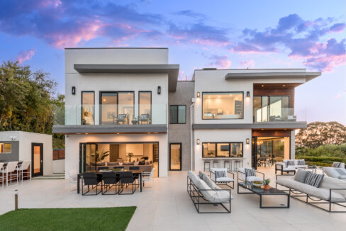 Tarzana Pavilion