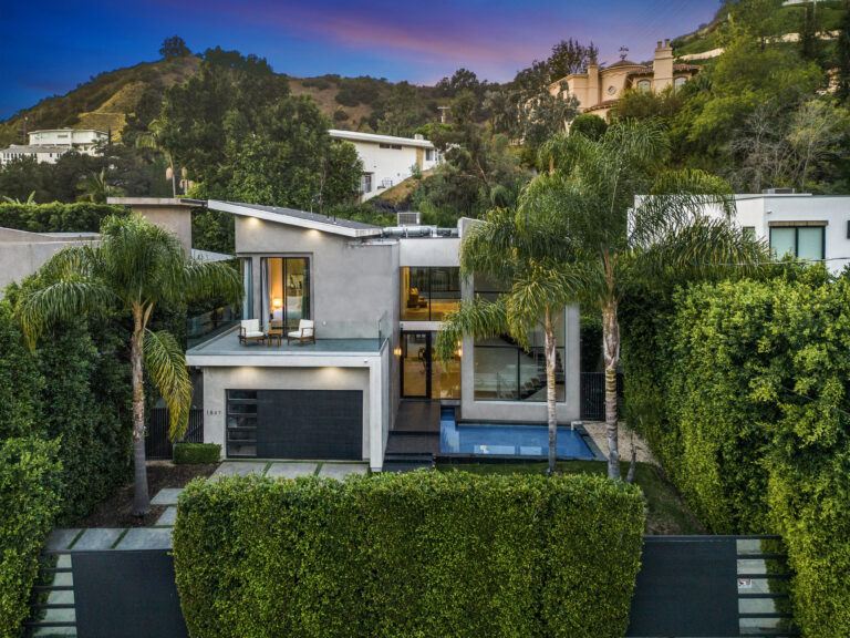 Coldwater Retreat in Beverly Hills