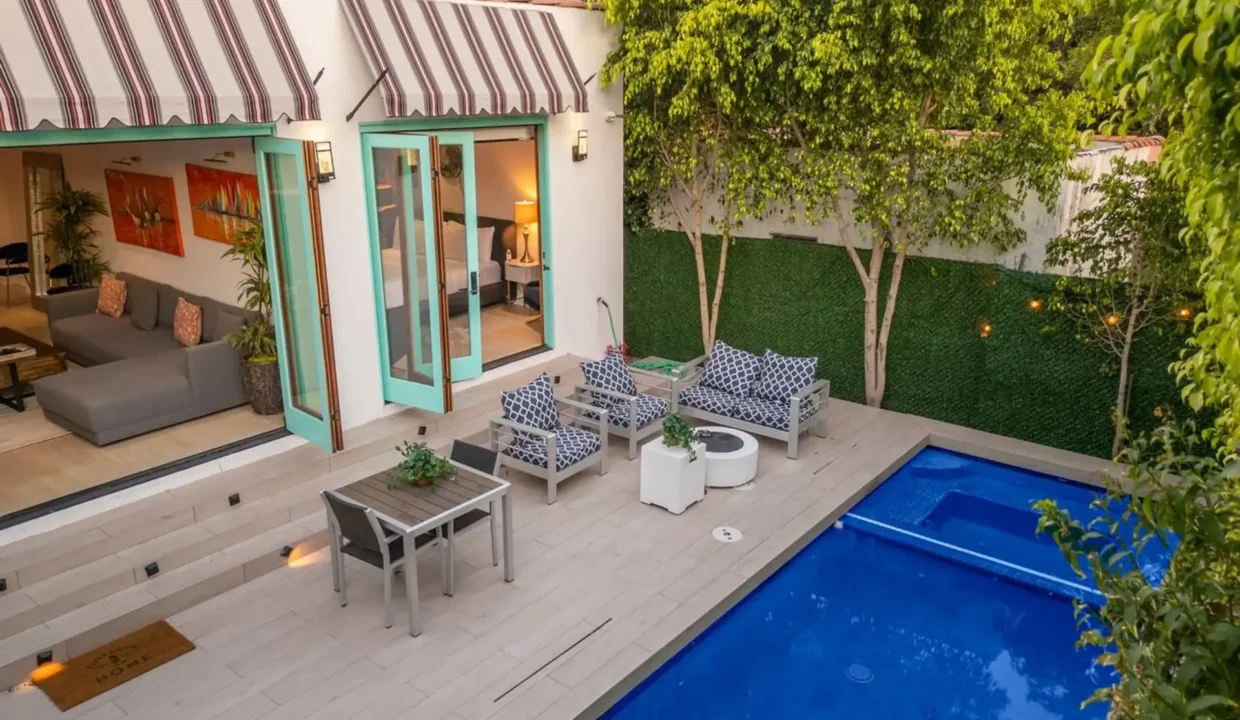 luxury rental occupancy Los Angeles