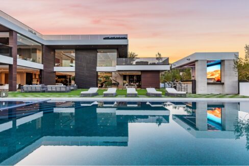 Resort-style pool and outdoor living area at Mandeville Skyline Brentwood luxury estate