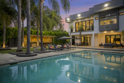Elegant dining area at Mulholland Reserve Encino luxury rental