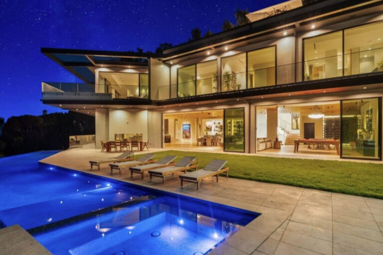 Palisades Manor