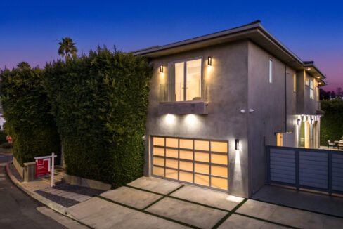 Ridgeline Canyon Beverly Hills luxury vacation rental exterior view