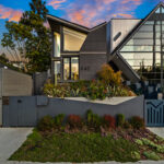 Rooftop dining at Rose Maison Venice luxury estate