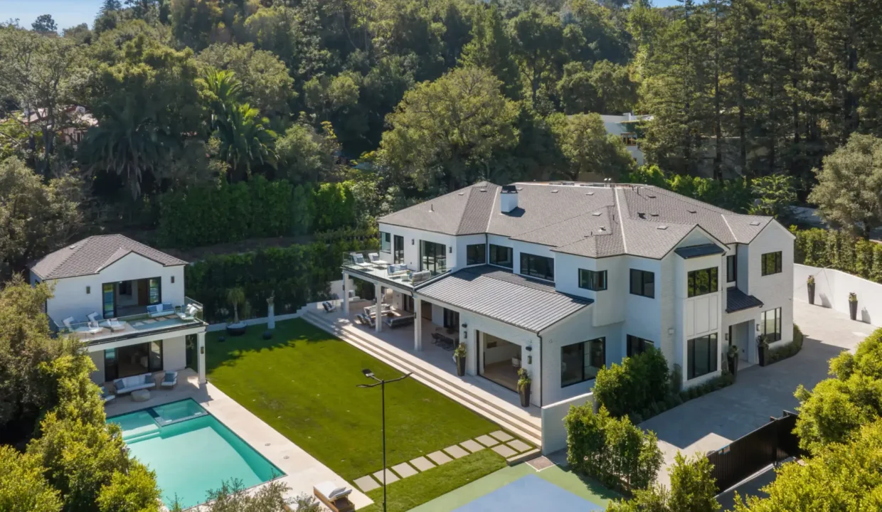 Airbnb Alternatives for Luxury Stays in California