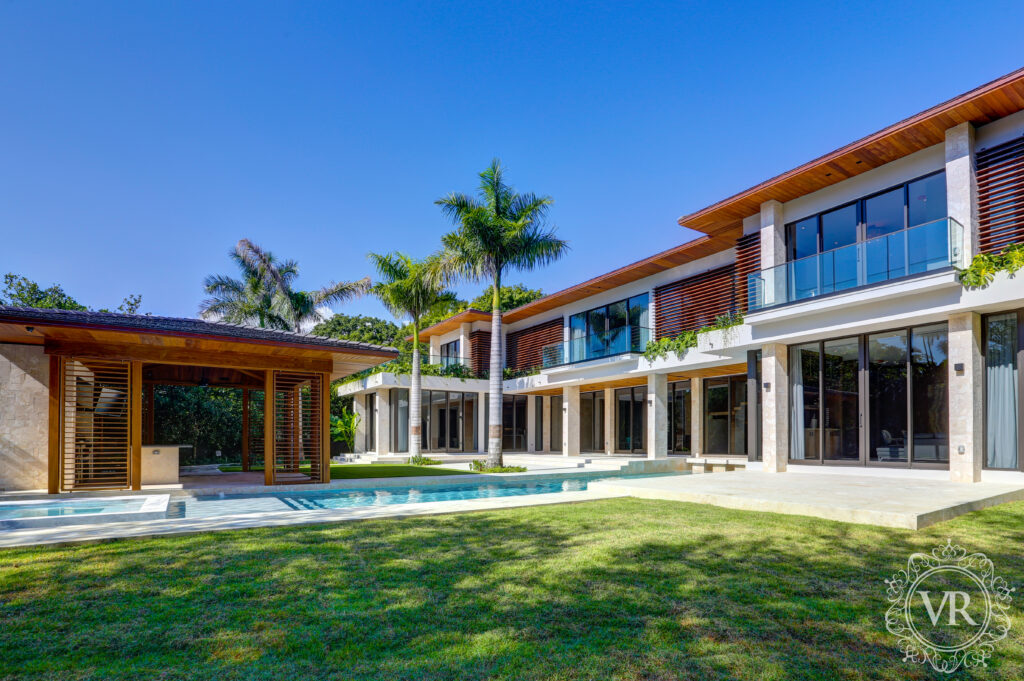 Villa Pointe, luxury villa rental in Miami