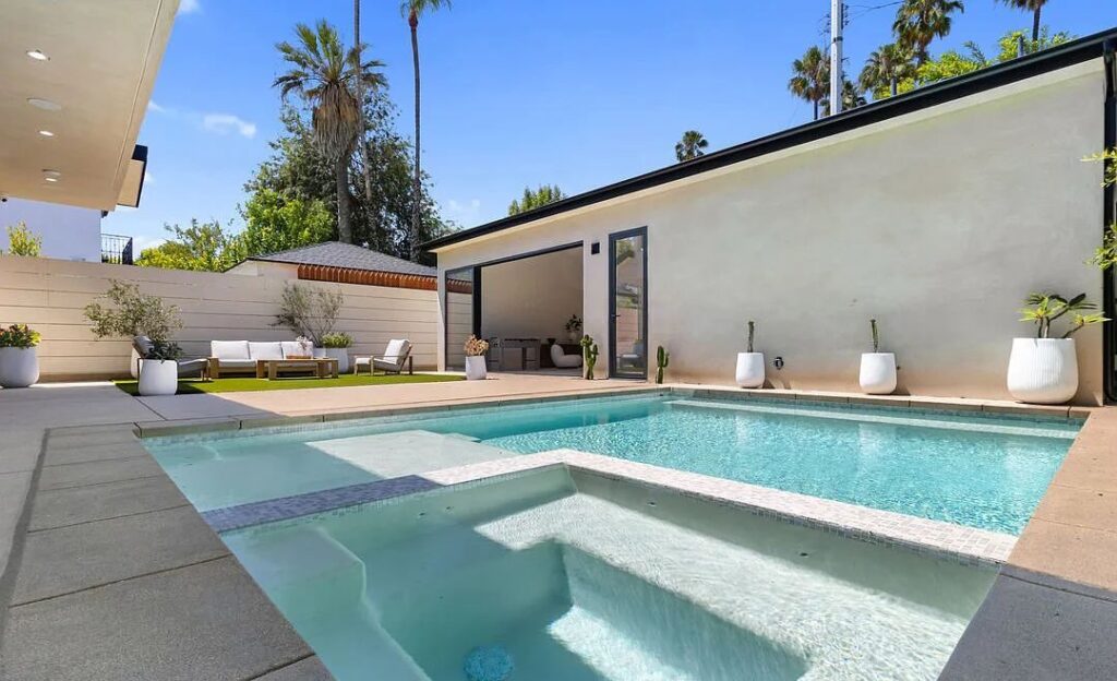 Addison Modern, luxury villa rental in Encino