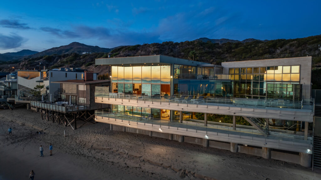Malibu Road Glass Beach House, luxury villa rental in Malibu Road, Malibu (photo 26)