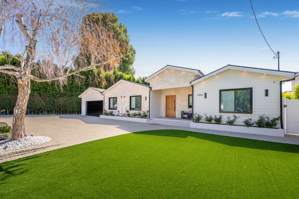 Woodley Modern, luxury villa rental in Encino (photo 26)