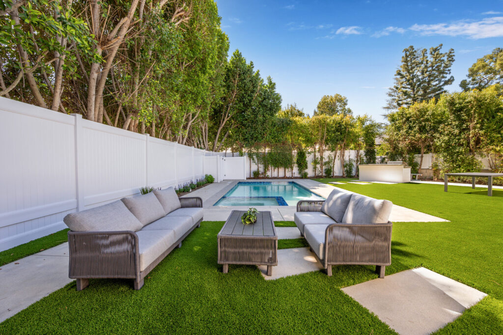 Woodley Modern, luxury villa rental in Encino (photo 27)