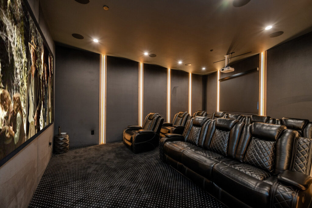 Woodley Modern, luxury villa rental in Encino (photo 30)