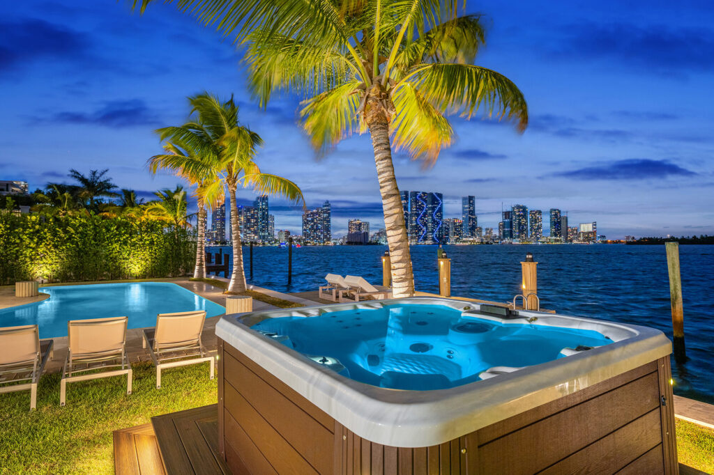 Villa Biscayne, luxury villa rental in Venetian Islands, Miami Beach (photo 4)